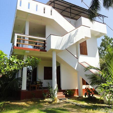 Peacock Land Hotel Tangalle Exterior foto