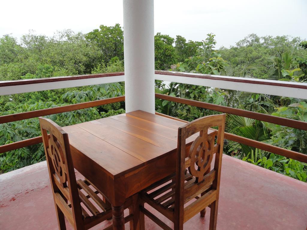 Peacock Land Hotel Tangalle Exterior foto