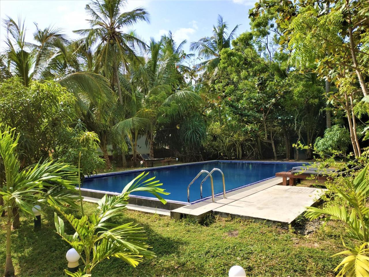 Peacock Land Hotel Tangalle Exterior foto